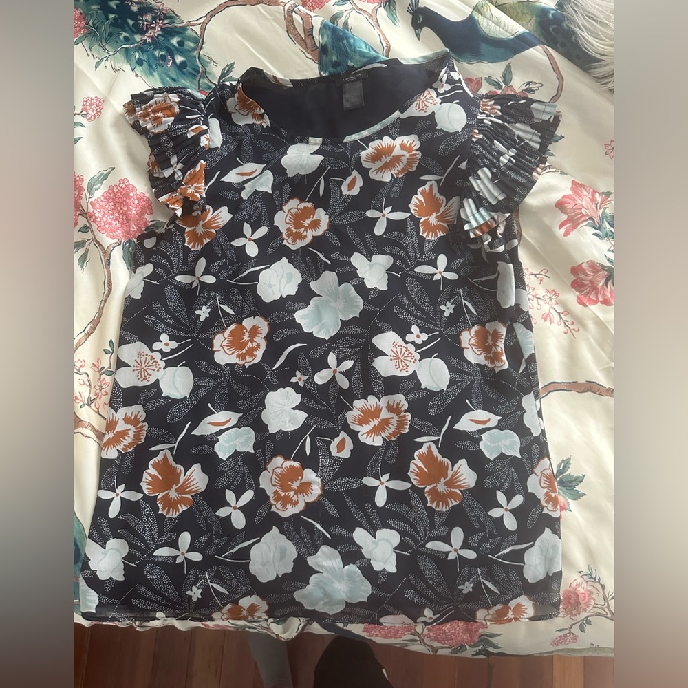 Ann Taylor factory size medium top.